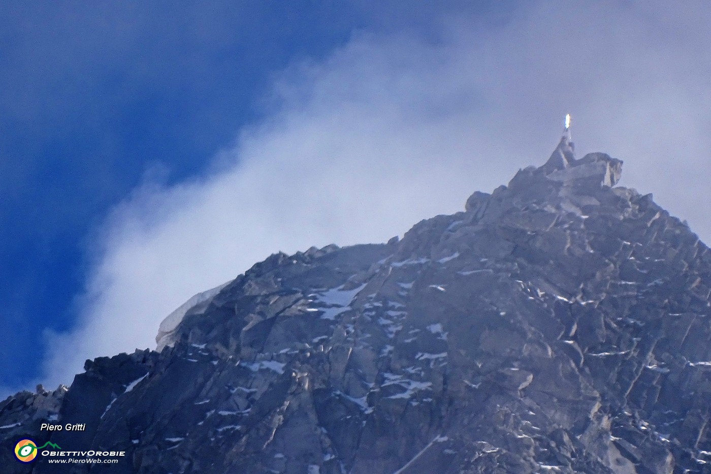 56 Croce in vetta all'Adamello (3554 m).JPG